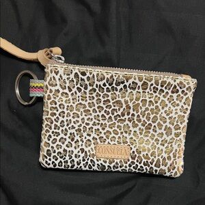 Consuela Gold and White Leopard